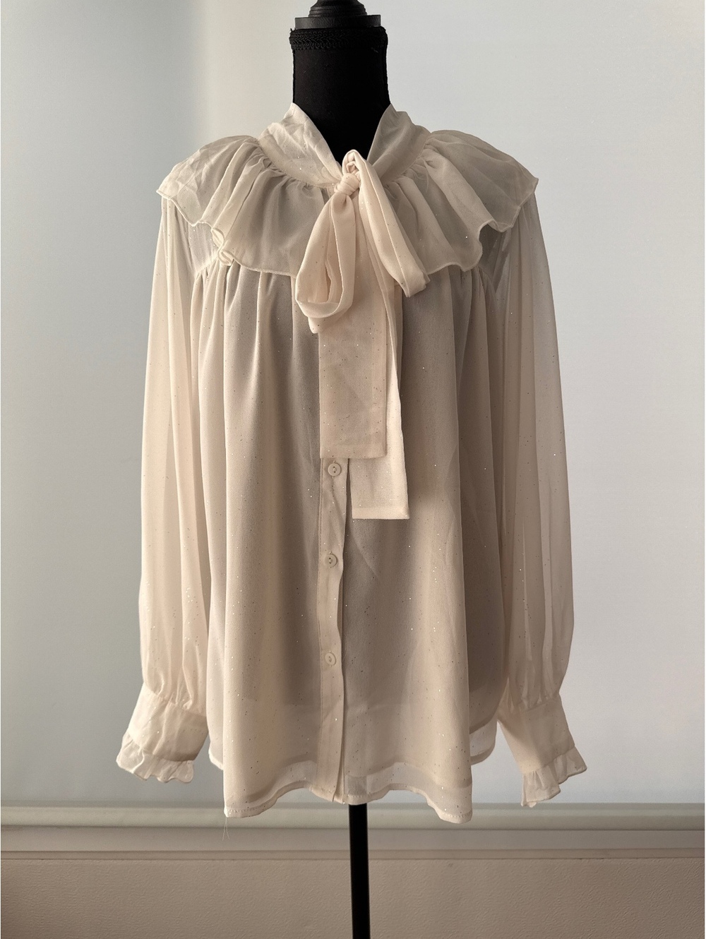 Q2 NWT Ivory Sheer Ruffle Tie Neck Blouse Women’s Large Romantic Victorian